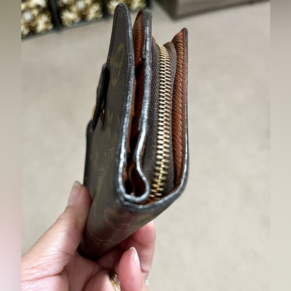 Authentic Louis Vuitton Monogram Bifold Wallet - Picture 10 of 16